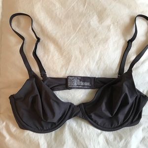 NWOT! Gap Body Favorite t-shirt Bra 34B